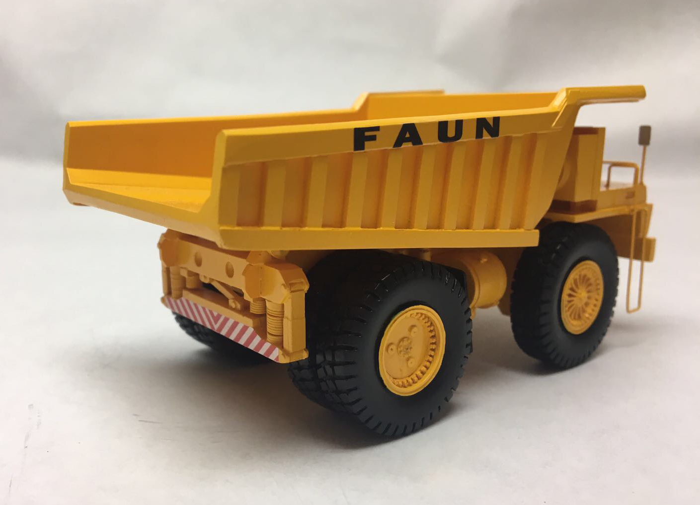 Details about   HO 1/87 Faun K80/W 4x2 Dump Truck Ready Made Resin Model by Fankit Models 